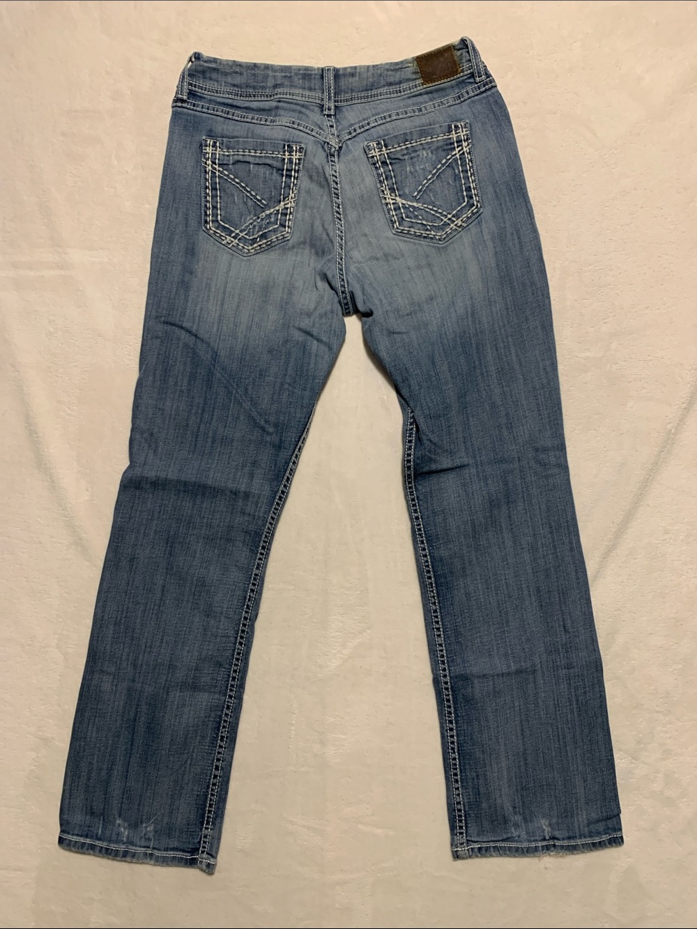 BKE Jeans Women's 31 x 31 1/2 blue denim Harper distressed embroidered